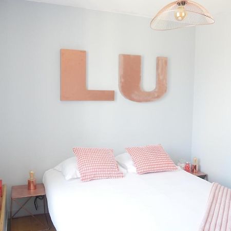 Surprenantes - La Biscuiterie Apartment Luaran gambar